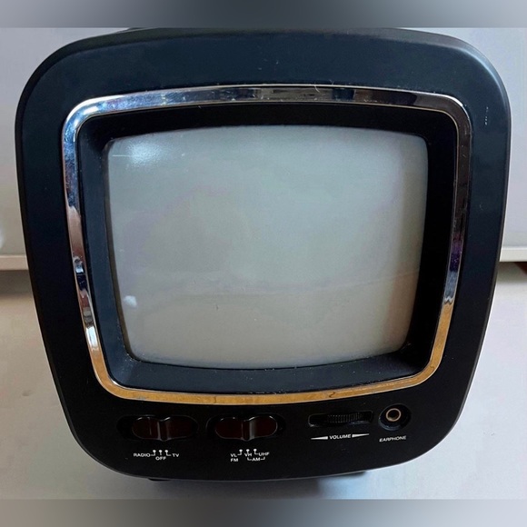 Claybrooke 5-in-1 TV Companion-TV, AM/FM Radio, Flashlight, Thermometer, Compass - Picture 2 of 8